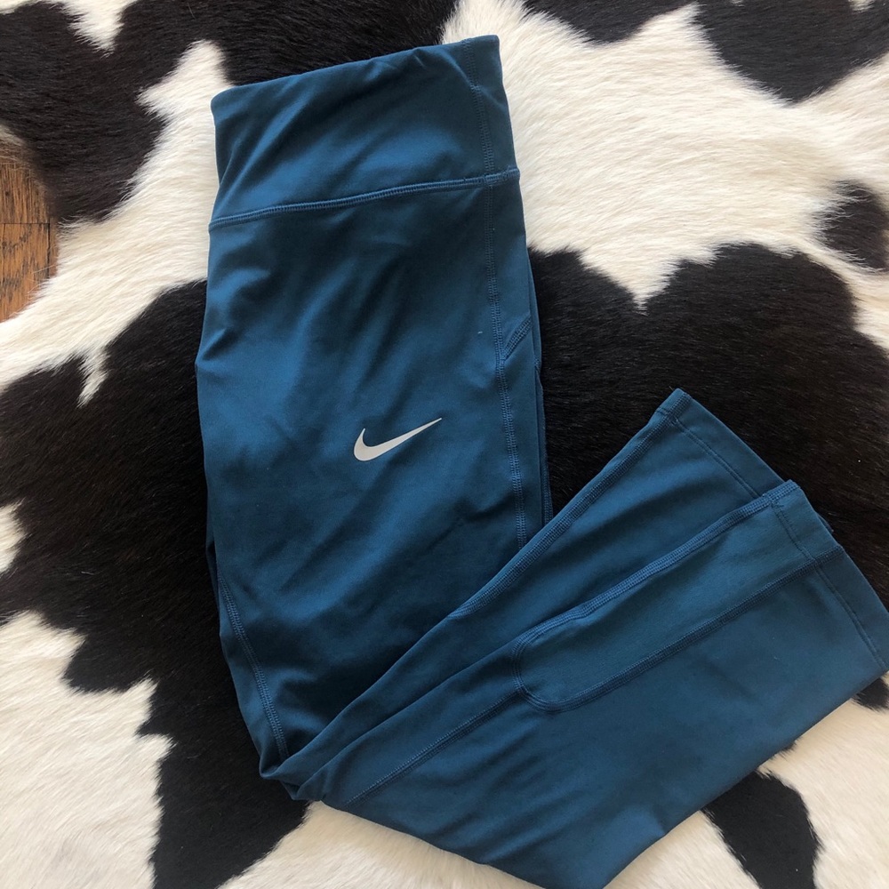 Nike cropped leggings GOOD CONDITION!!!